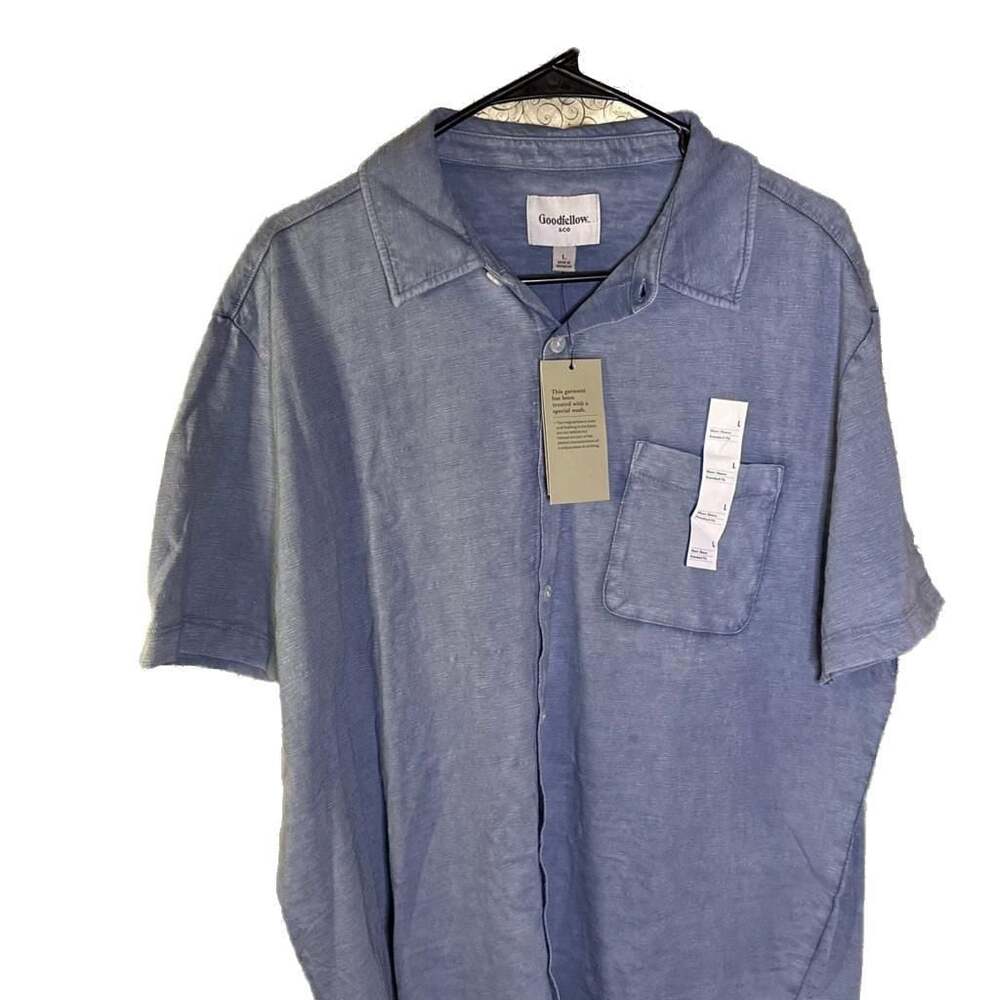 Goodfellow & Co Men's Light Wash Short Sleeve Standard Fit Button-Down Shirt